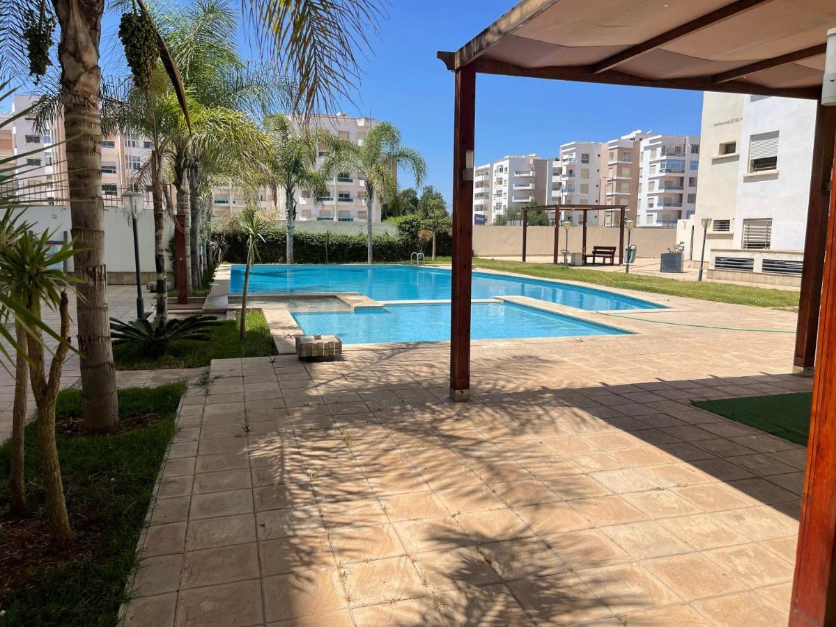 شقة Chic & Cosy Flat Near Airport Lockbox Fast Wifi نواصير المظهر الخارجي الصورة