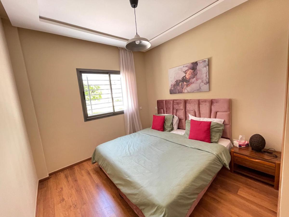 شقة Chic & Cosy Flat Near Airport Lockbox Fast Wifi نواصير المظهر الخارجي الصورة